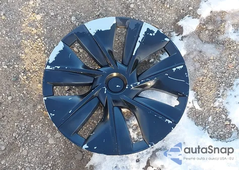 2020 Tesla Model Y Long Range Dual Motor All-Wheel Drive z USA, uszkodzony, nr VIN 5YJYGDEE3LF017097